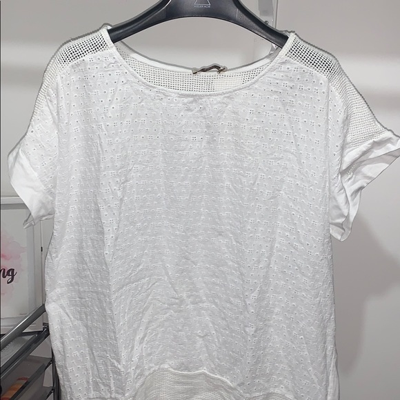 🌟 Plus Size White Shirt - Picture 2 of 4